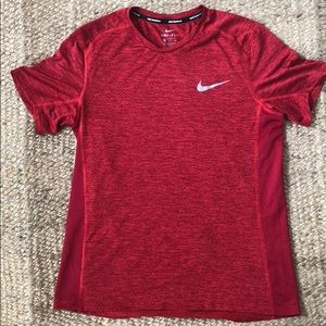 Nike Dri-Fit Shirt 🏋️‍♀️ 🏃
